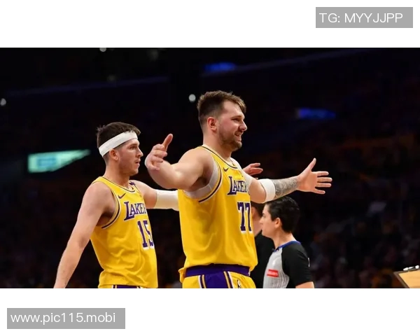 湖人战独行侠首发:詹姆斯领衔,东契奇、弗拉格缺席