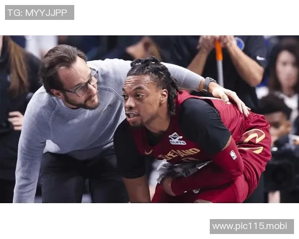 加兰脚趾伤口持续未愈,卢透露尚未参与对抗训练 快船仍需小卡独挑大梁